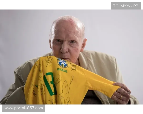 奥康推出粉丝设计头盔，塞纳元素致敬巴西传奇