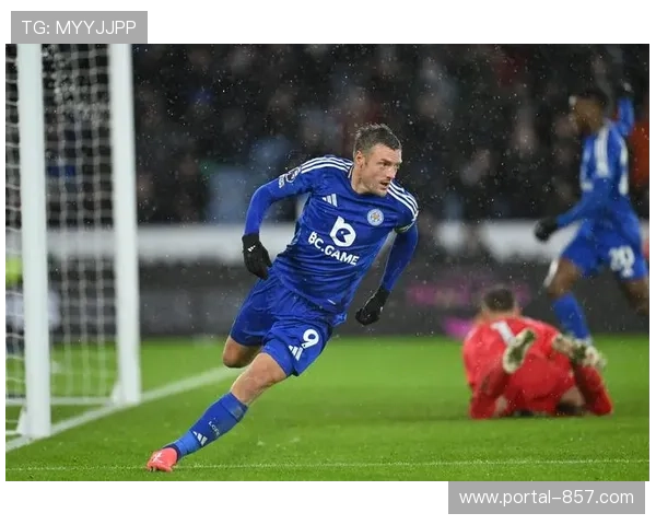 布莱顿1-1富勒姆，科斯图拉斯倒钩绝平延续主场强势